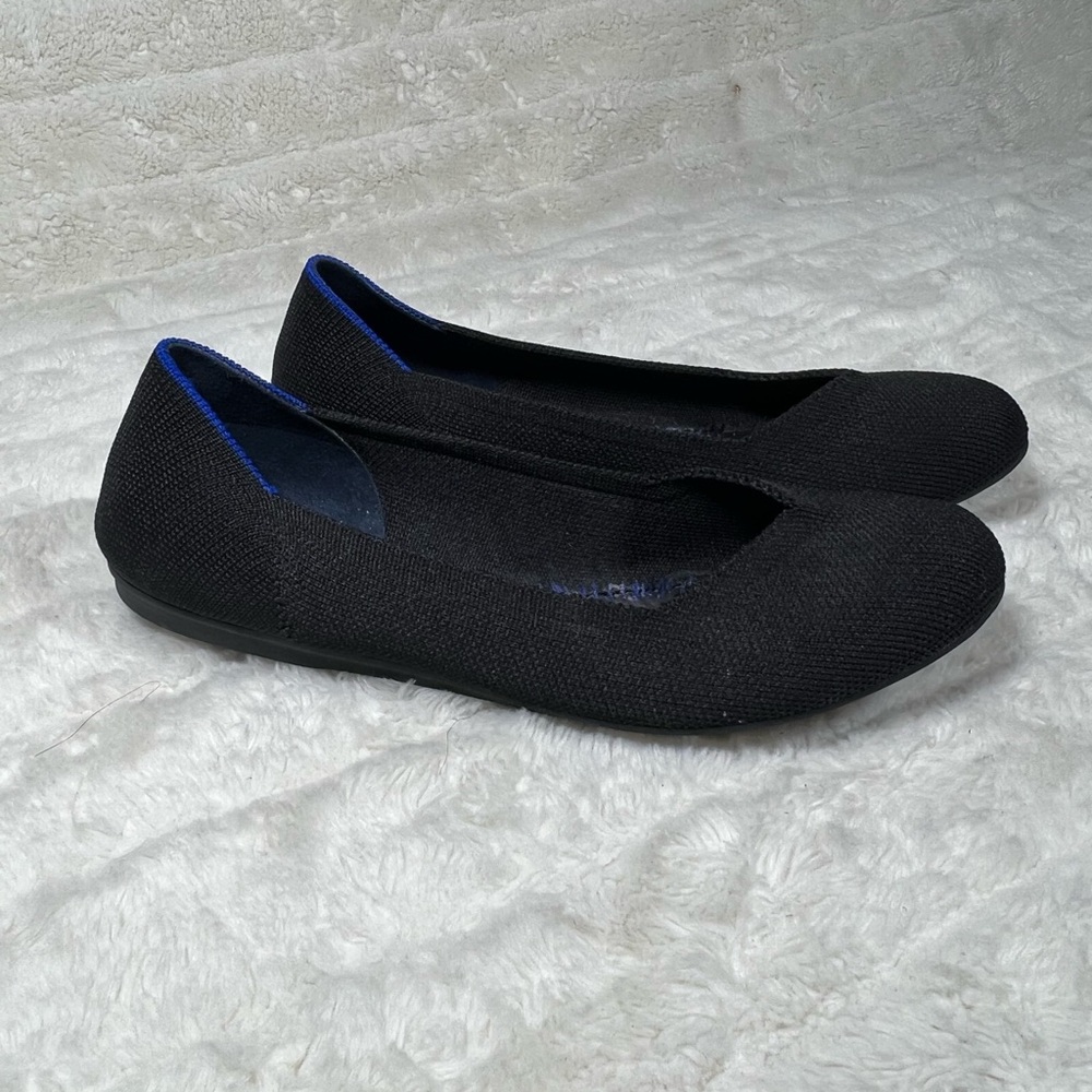 Rothy’s The Flat Round Toe Women Sz 7.5 Solid Black w/ Blue Trim Slip On Shoes